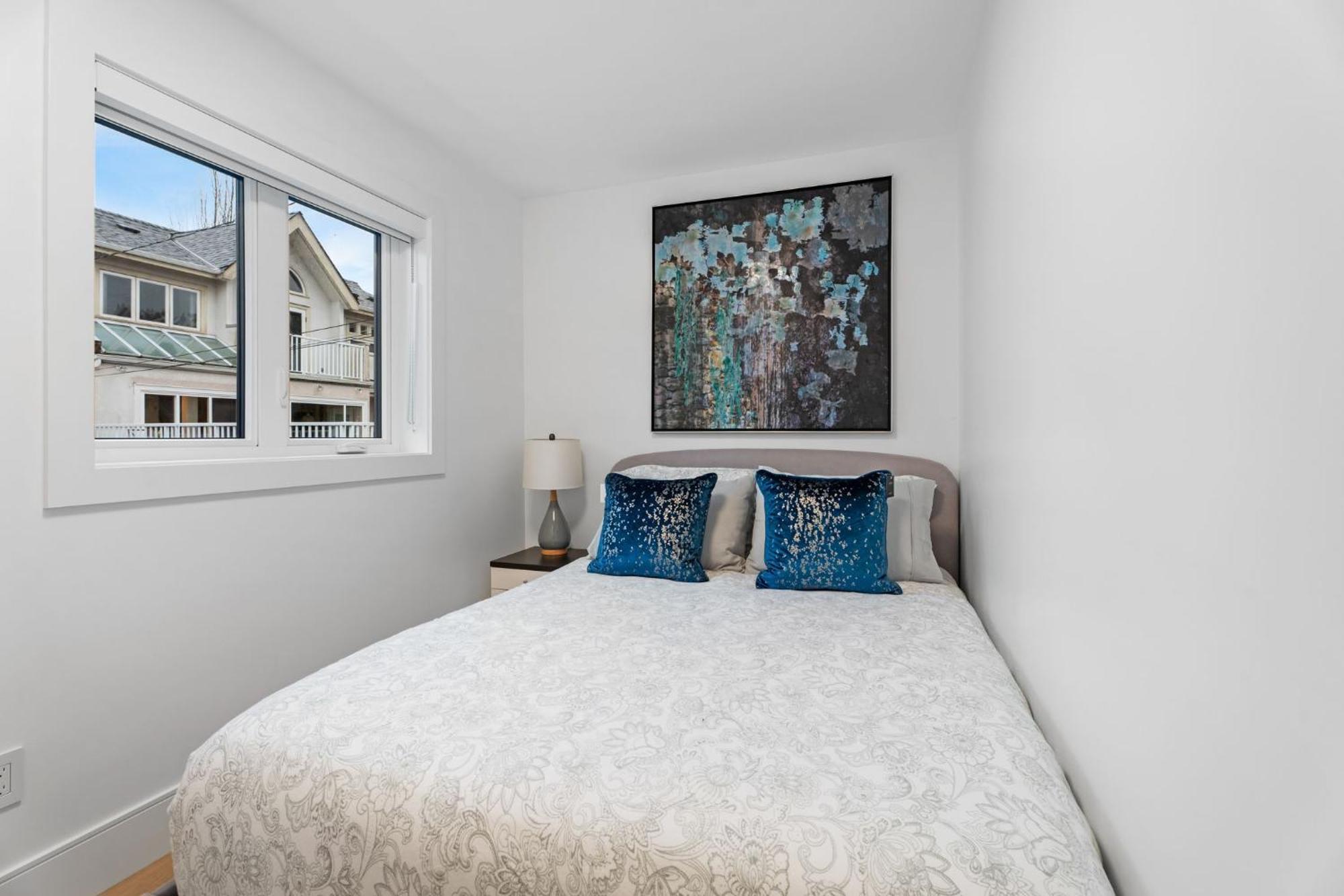 Brand New 2 Bedroom Point Grey Getaway Ванкувер Экстерьер фото