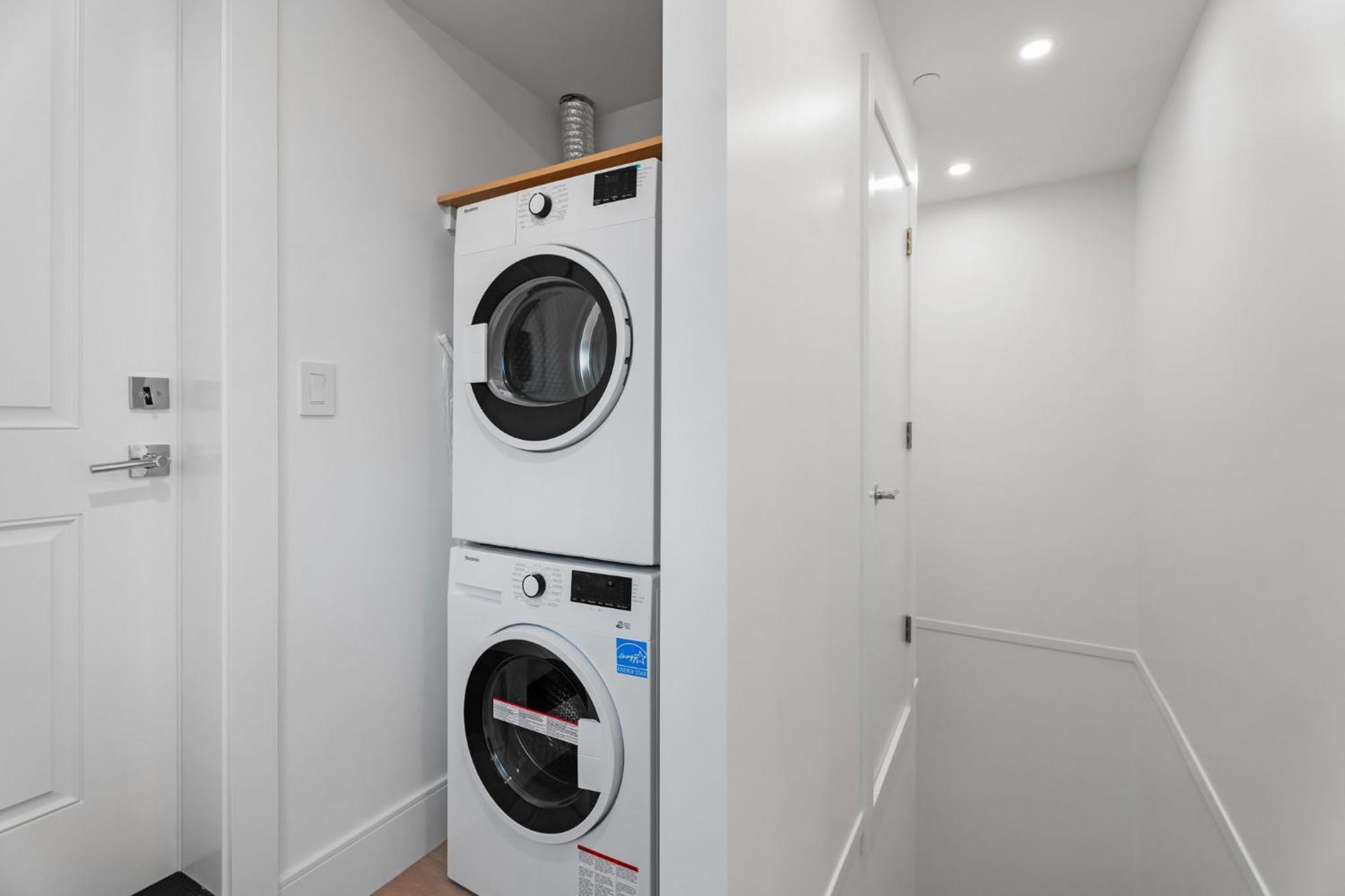 Brand New 2 Bedroom Point Grey Getaway Ванкувер Экстерьер фото